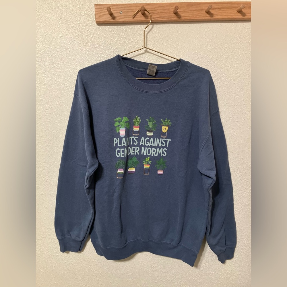 Gildan Blue Crewneck Sweater with Plant Graphic